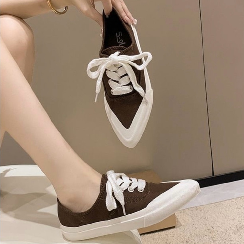 Stylish Women's Pointed Head Canvas Sneakers, Size 6.5
